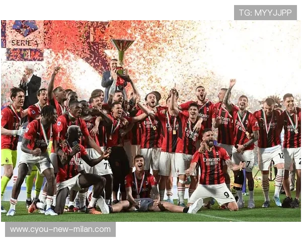 AC米兰在训练中强化中场与后防线的联动传球能力